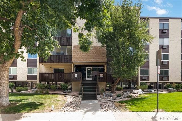 Building Photo - 6930 E Girard Ave