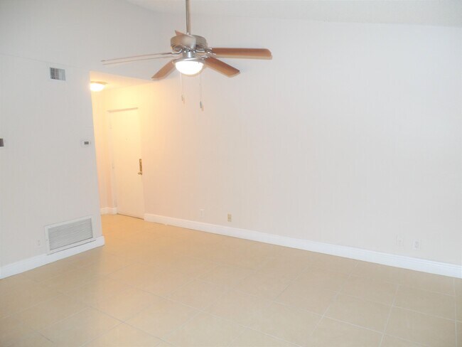 Foto del edificio - 5612 Rock Island Rd