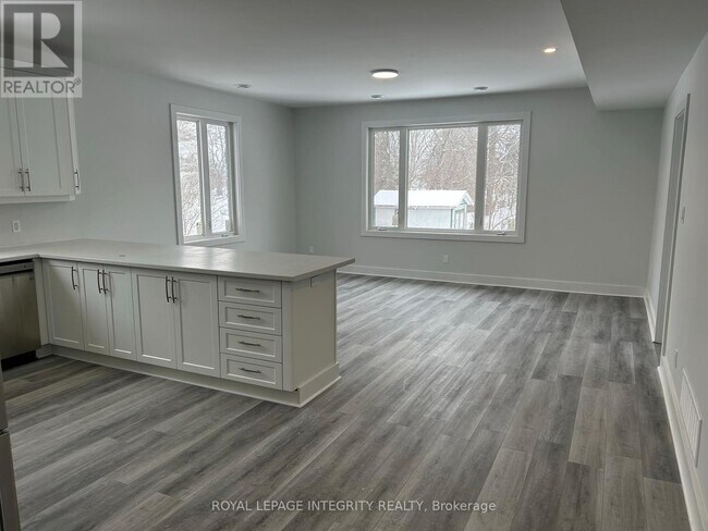 Building Photo - 82 Christopher Hamilton St