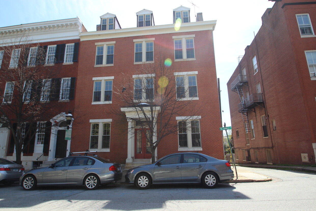 Primary Photo - 211 W Lanvale St