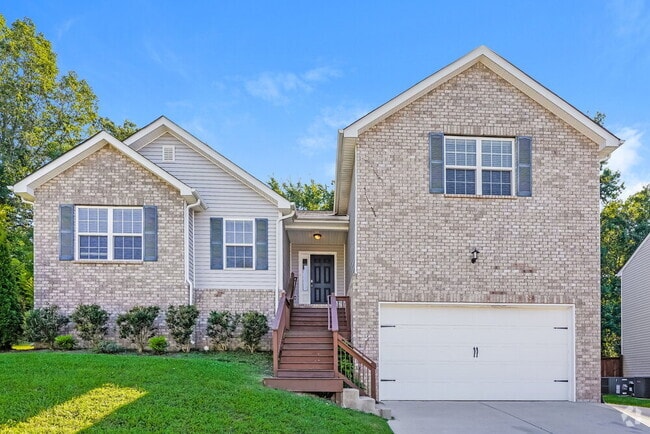 Building Photo - 2513 Skyfalls Way