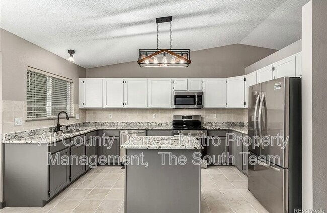 Foto del edificio - 10172 Woodrose Ln