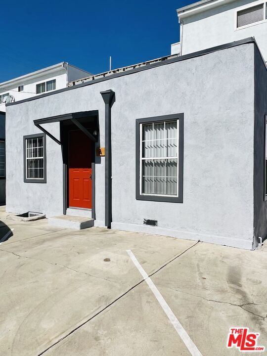 301 E Alameda Ave Unit A, Burbank, CA 91502 Room for Rent in Burbank, CA