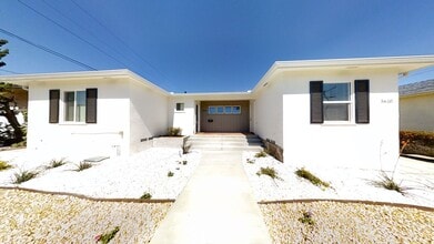 Building Photo - 5608 Dorothy Way