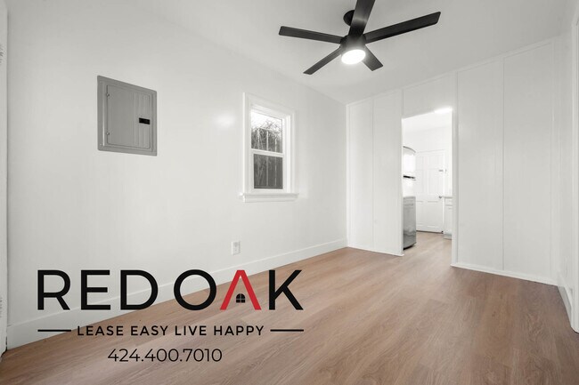Building Photo - Charming One Bedroom with Open Floor Plan,...
