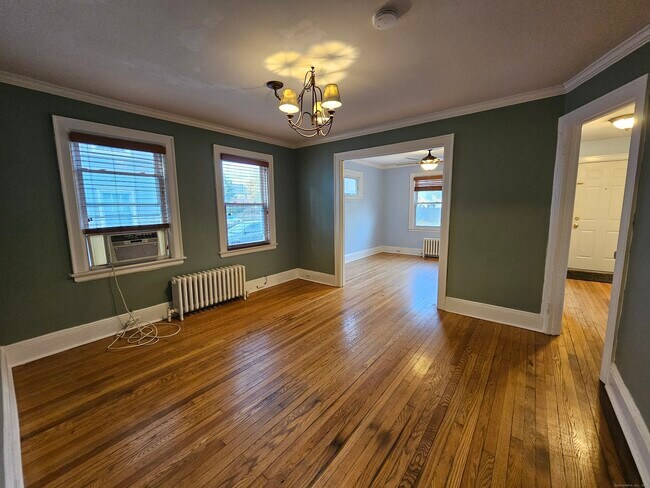 Foto del edificio - 57 Dalewood Ave