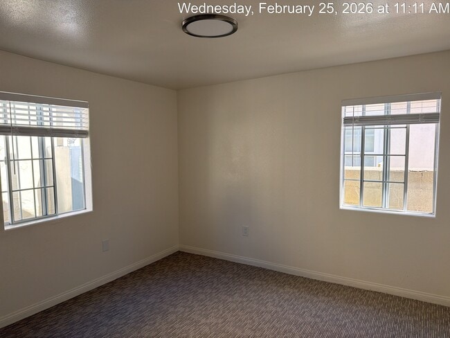 Foto del edificio - 654 W 21st St