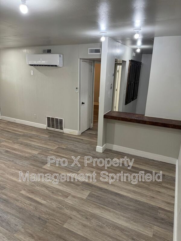 Foto del edificio - 1617 N Jefferson Ave