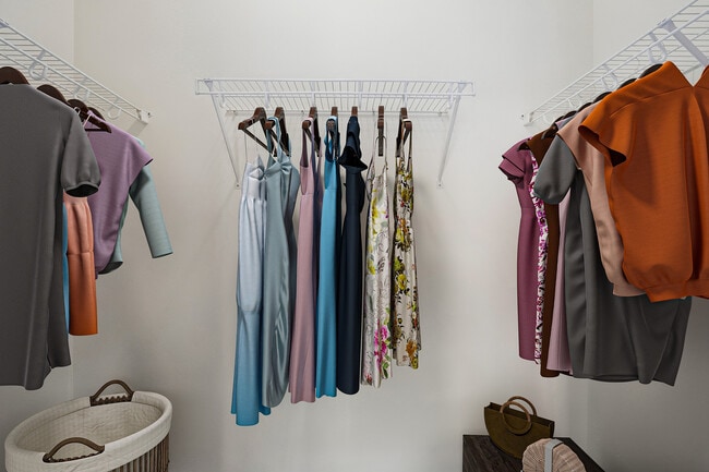 Hennepin Floorplan Closet - Solhaus Apartments & Tower