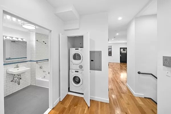 Foto principal - 250 S 3rd St