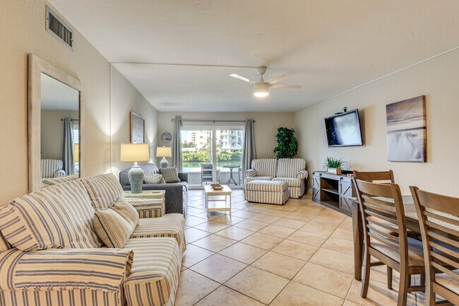 Building Photo - 7930 Sun Island Dr S