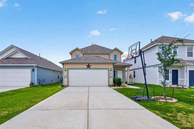 Building Photo - 2526 Sturgeon Wy
