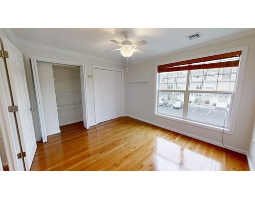 Building Photo - 151 Boylston St
