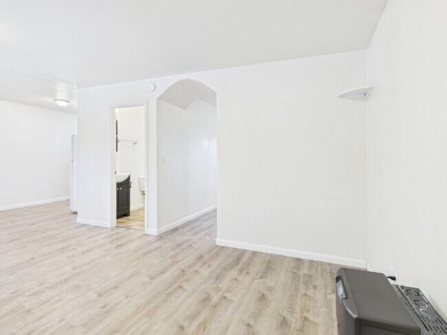 Foto del edificio - 2377 Edsson Ave