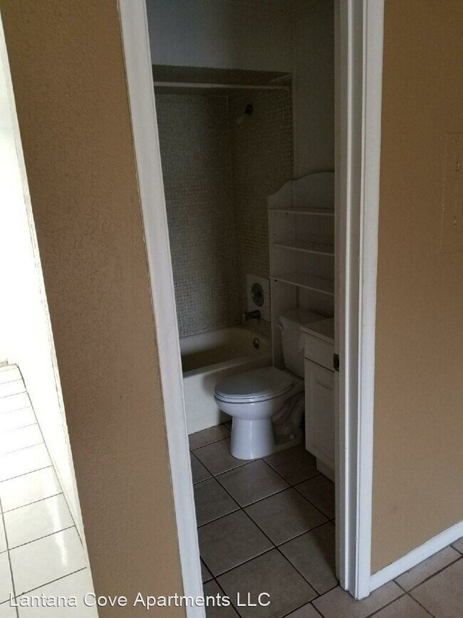 Foto del edificio - 1100 S Lake Dr