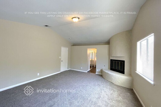 Building Photo - 4640 Vitrina Ln