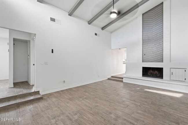 Foto del edificio - 3540 E Glen Dr