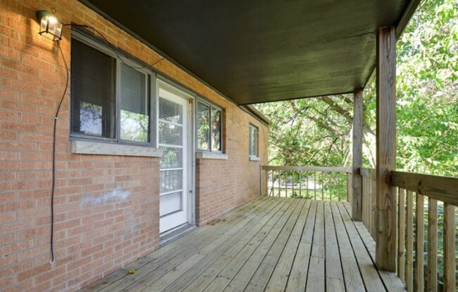 Foto del edificio - 1141 Waukegan Rd