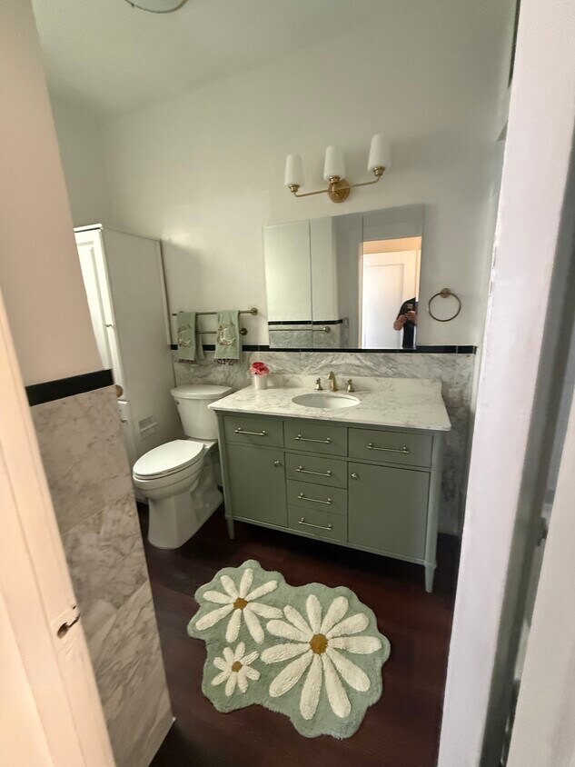 Foto principal - 839 N Poinsettia Pl