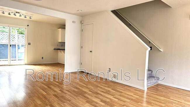 Photo - 6709 NE 55th St House