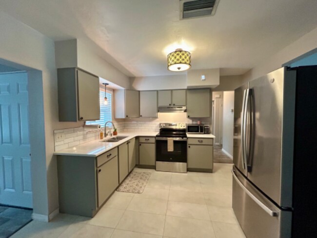 Foto del edificio - 718 51st St N