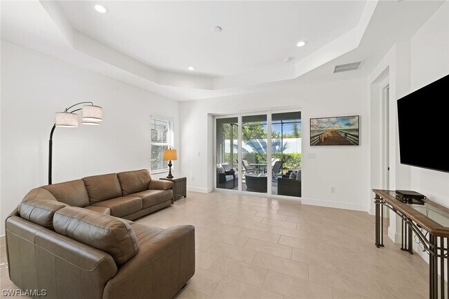 Building Photo - 2345 Ariane Dr