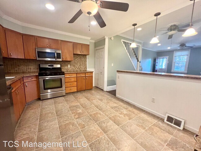 Building Photo - 3 br, 1.5 bath House - 482 Paoli Avenue