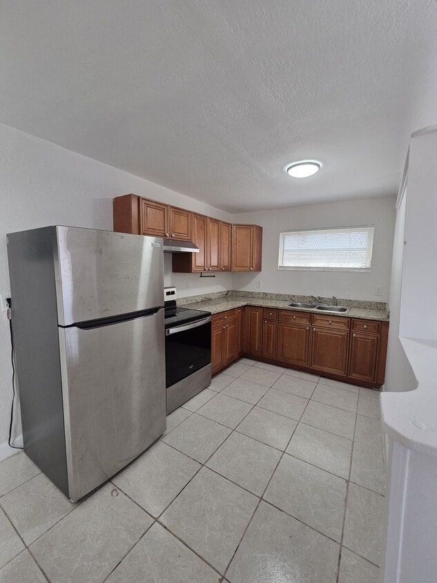 Photo - 2127 NW 7 ST