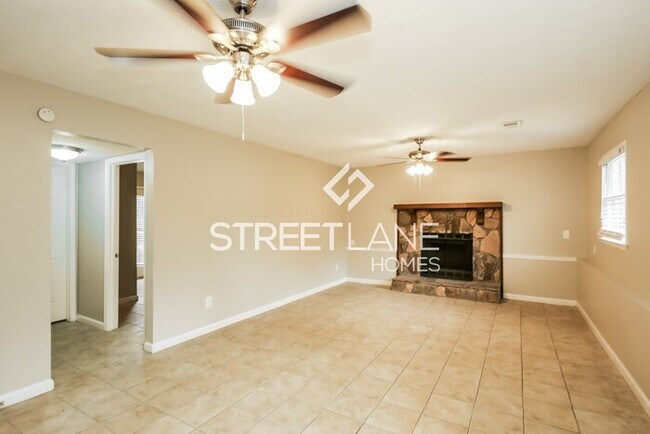 Foto del edificio - Charming 4 Bedroom in Lawrenceville!