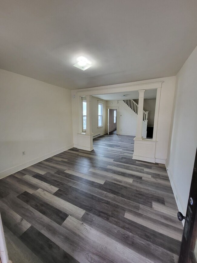 Foto del edificio - Spacious 3 Bedroom Home for Rent in Tamaqua