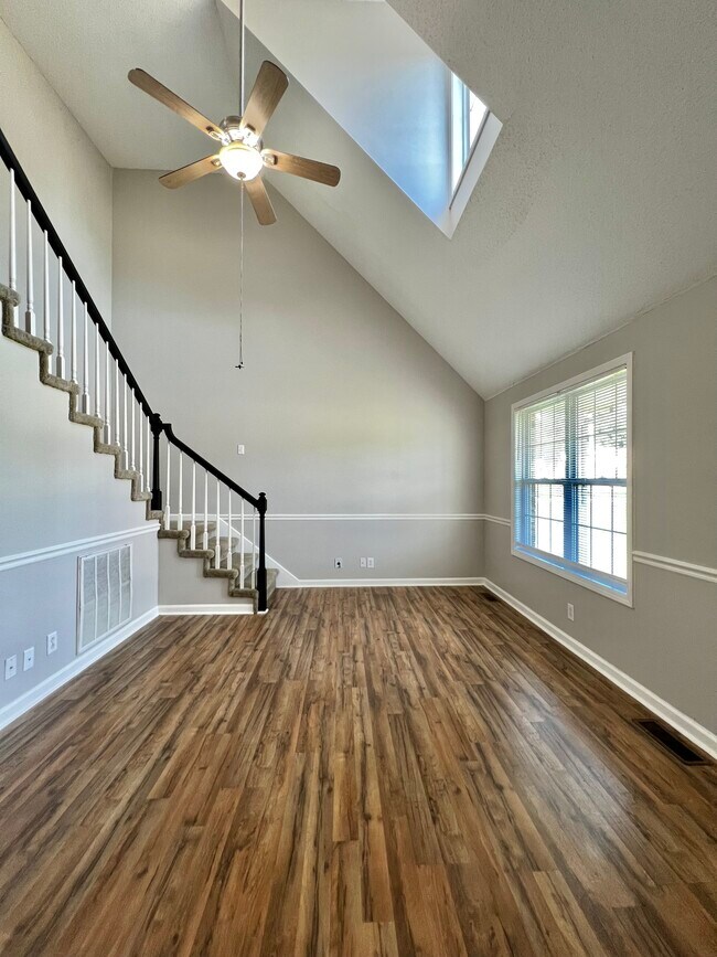 Building Photo - 3715 Lavender Cir