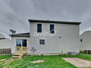 Building Photo - 555 Allis Pl E
