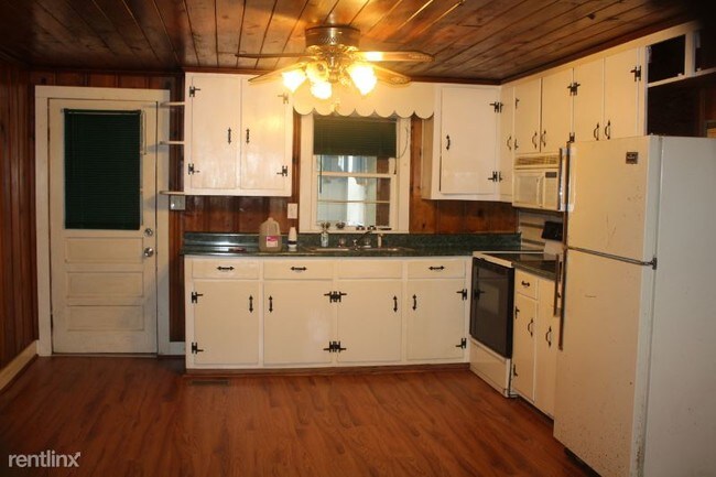 Building Photo - 3 br, 1 bath House - 5300 Pocosin Road