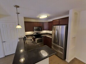 Building Photo - 5252 Balboa Arms Dr