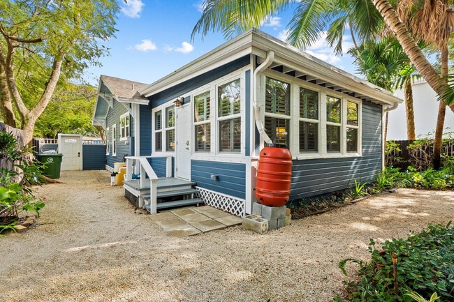 Foto del edificio - 621 SW 14th Terrace