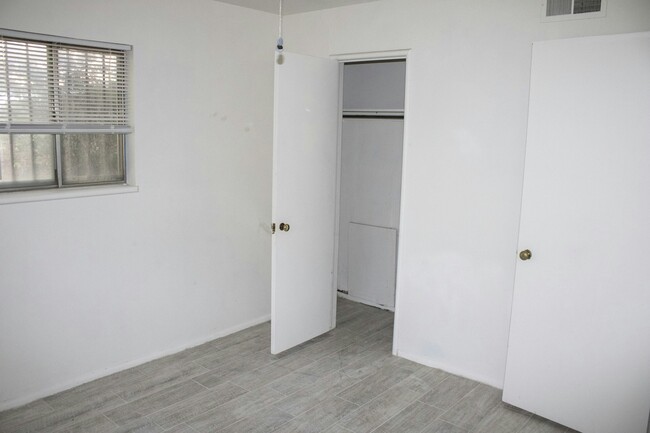 Foto del edificio - 1309 NE 33rd St
