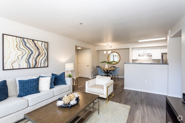 En la cima de una colina - 1056SF - The Bluffs at Castle Rock
