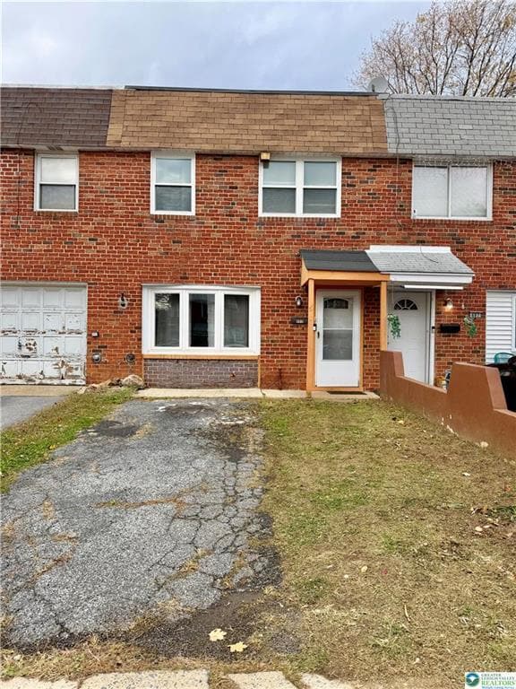 Foto principal - 689 W Brookdale St