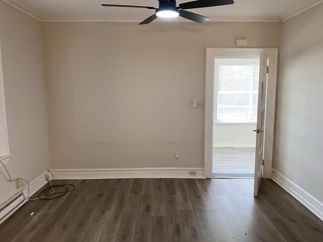 Foto del edificio - 1409 S Westmoreland Dr