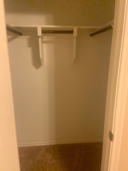 Foto del edificio - 9933 Beaver Dam Ln