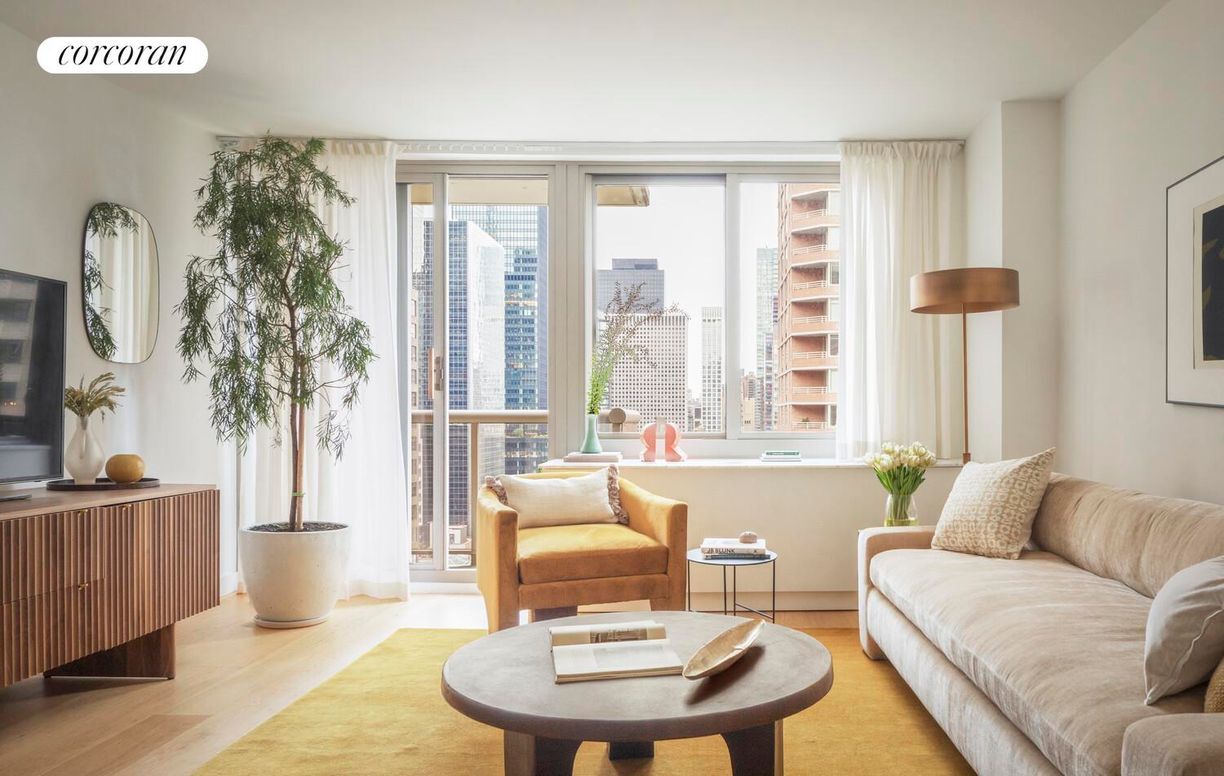 Foto principal - 234 E 46th St