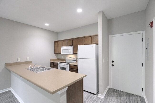 Foto del edificio - ASPIRE at Bristol Park