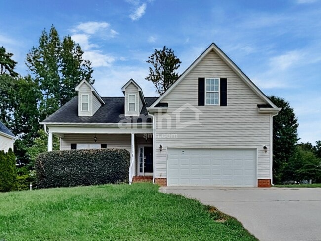 Building Photo - 4038 River Falls Dr