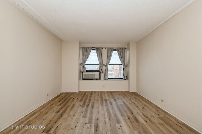 Foto del edificio - 600 S Dearborn St