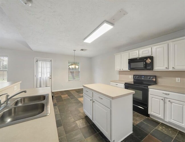 Building Photo - 16393 Ryan Guinn Way