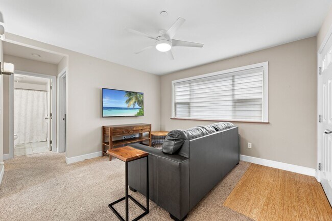 Foto del edificio - 2 Bed / 2 Bath Bridge-Level Condo with Ocean View & 2 parking stalls