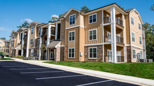Foto del edificio - 3130 Hillandale Rd