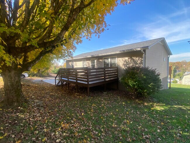 Foto del edificio - 1808 Mikonda Dr