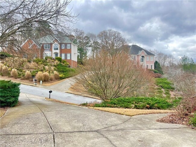 Building Photo - 555 Vinings Springs Dr SE