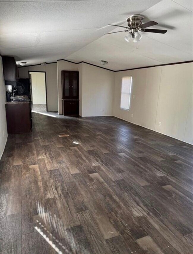 Foto del edificio - 511 County Rd 2218